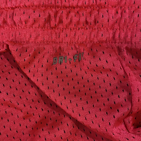 Nike Hot Pink Athletic Shorts - Size Medium - in very used condition - Picture 5 of 9
